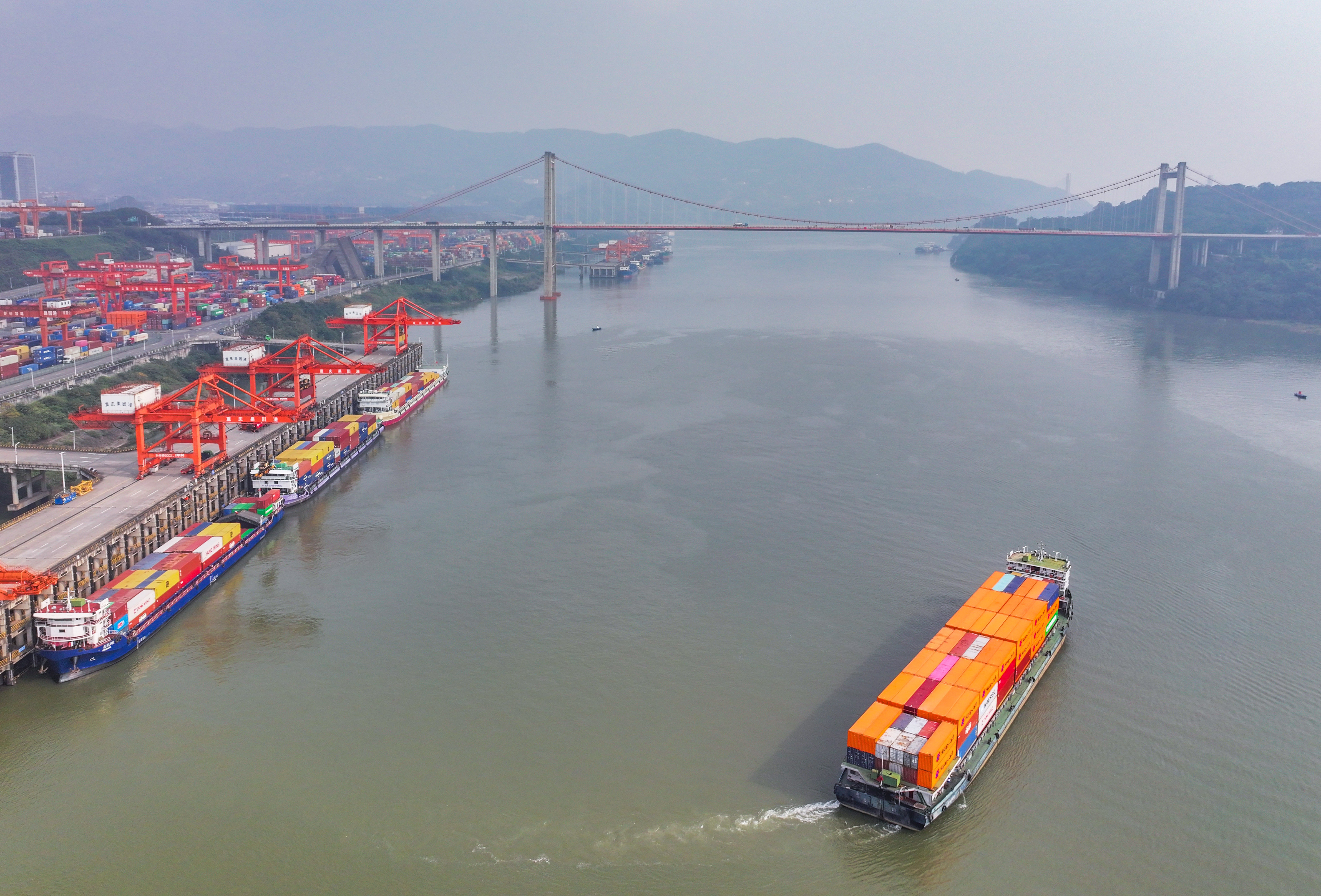 长江“黄金水道”航运忙7.jpg