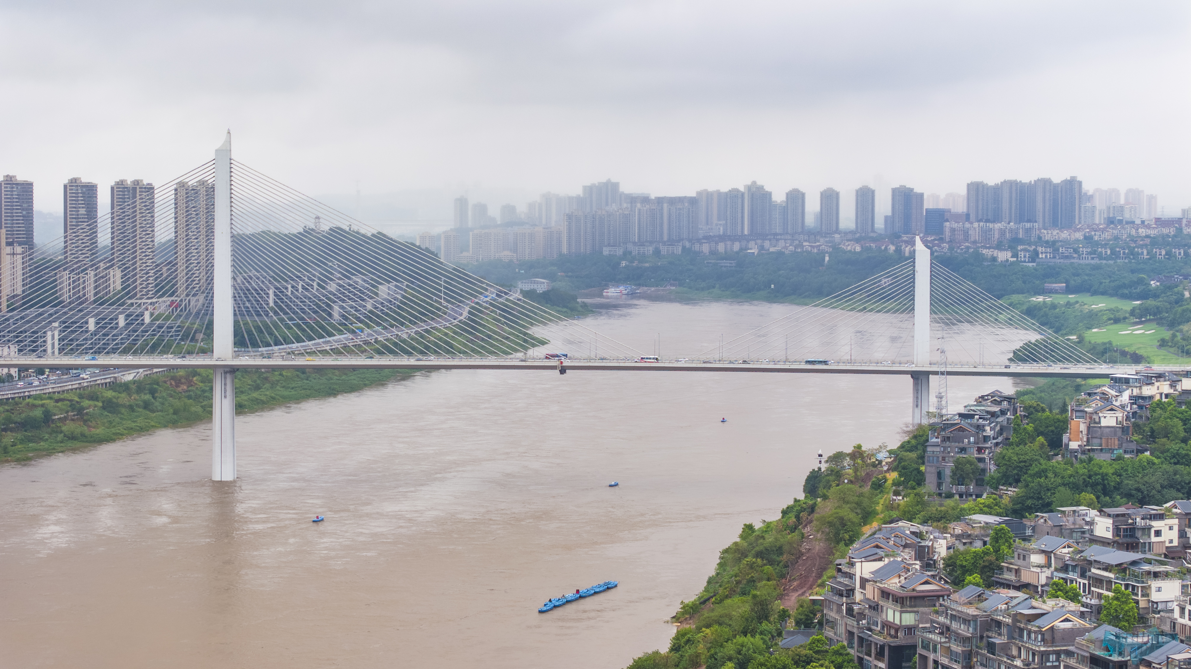 强降雨带来两江涨水3.jpg