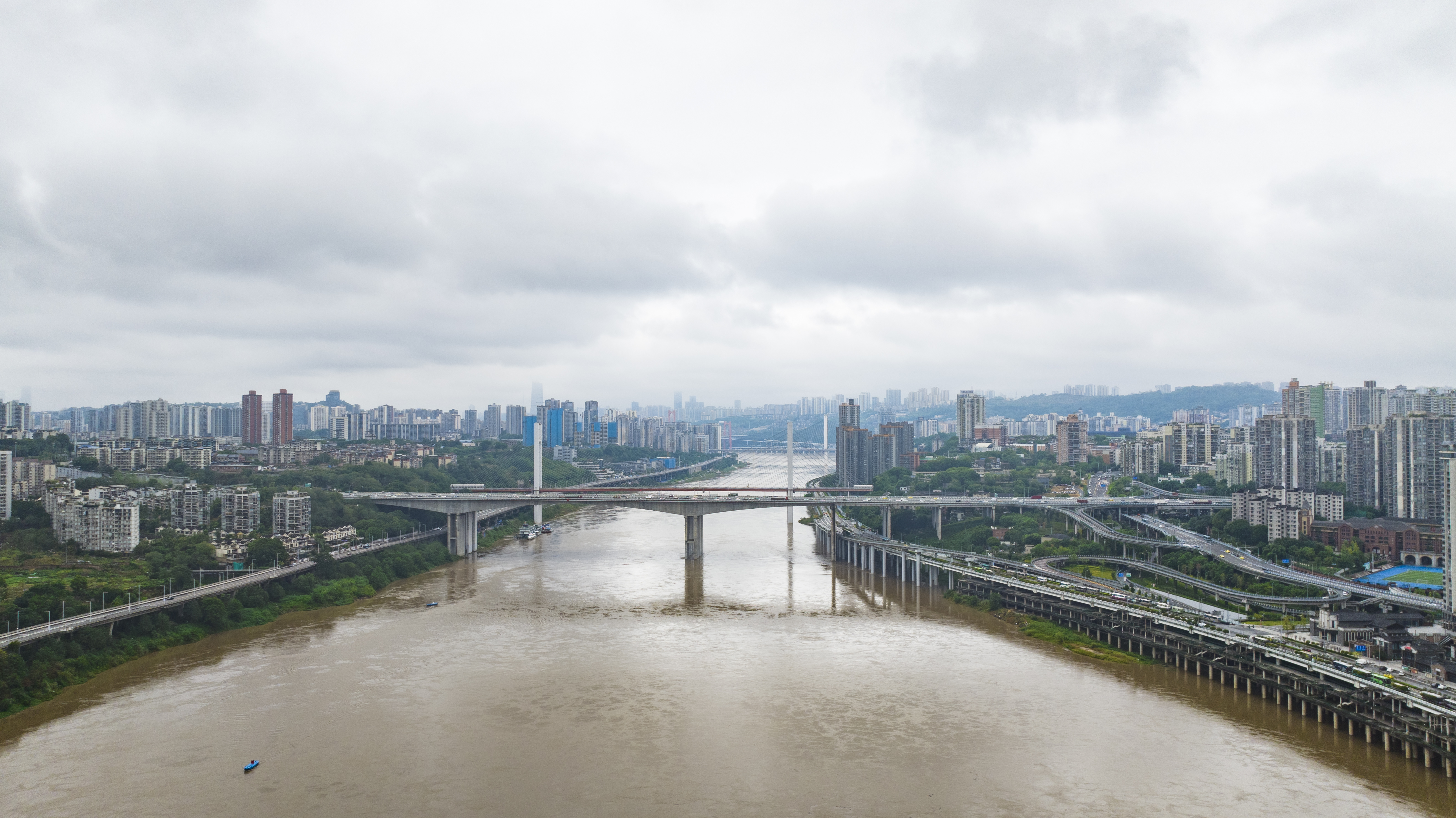 强降雨带来两江涨水6.jpg