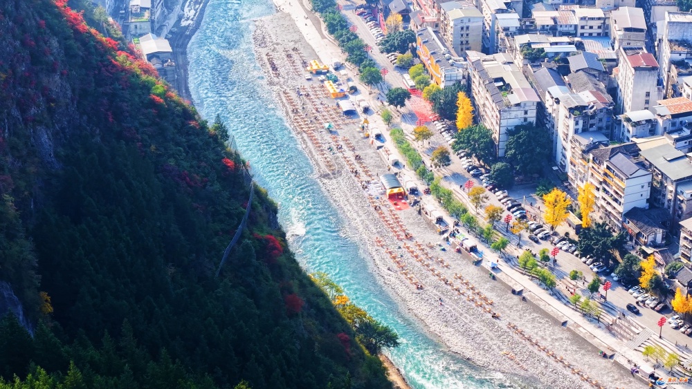 巫溪:龙头山隧道改造升级 大宁古城更新全面提速2.jpg