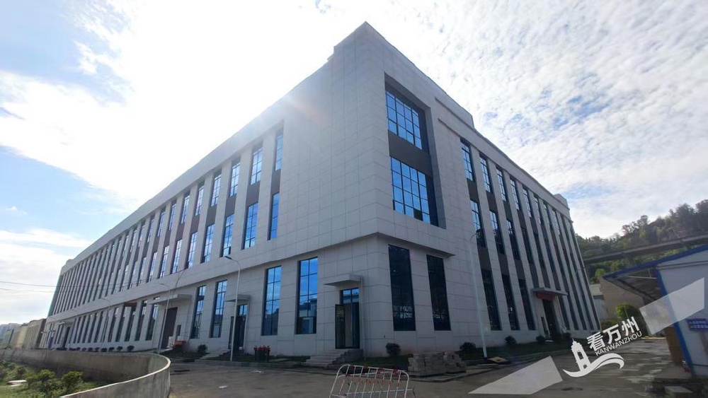 万州补齐化合物半导体芯片全产业链 半导体器件模组产业化项目冲刺年内投产2.jpg