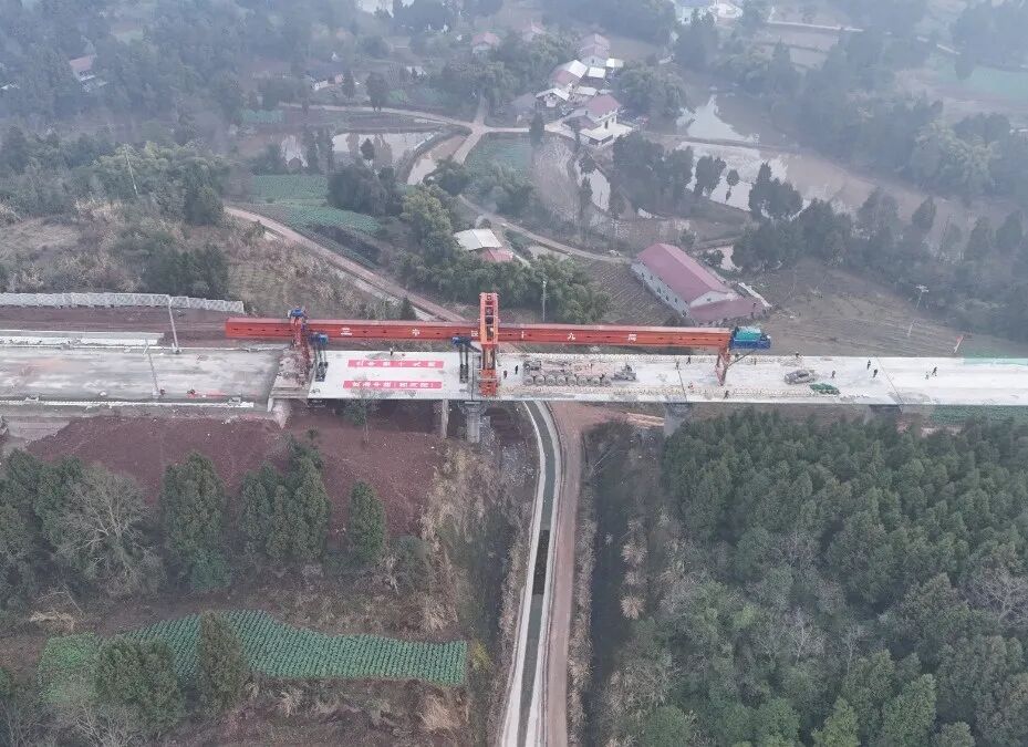 四川段桥梁建设全部完成!成渝中线高铁建设进入全面冲刺阶段4.jpg