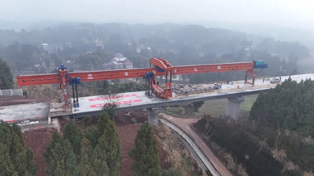 四川段桥梁建设全部完成!成渝中线高铁建设进入全面冲刺阶段5.jpg