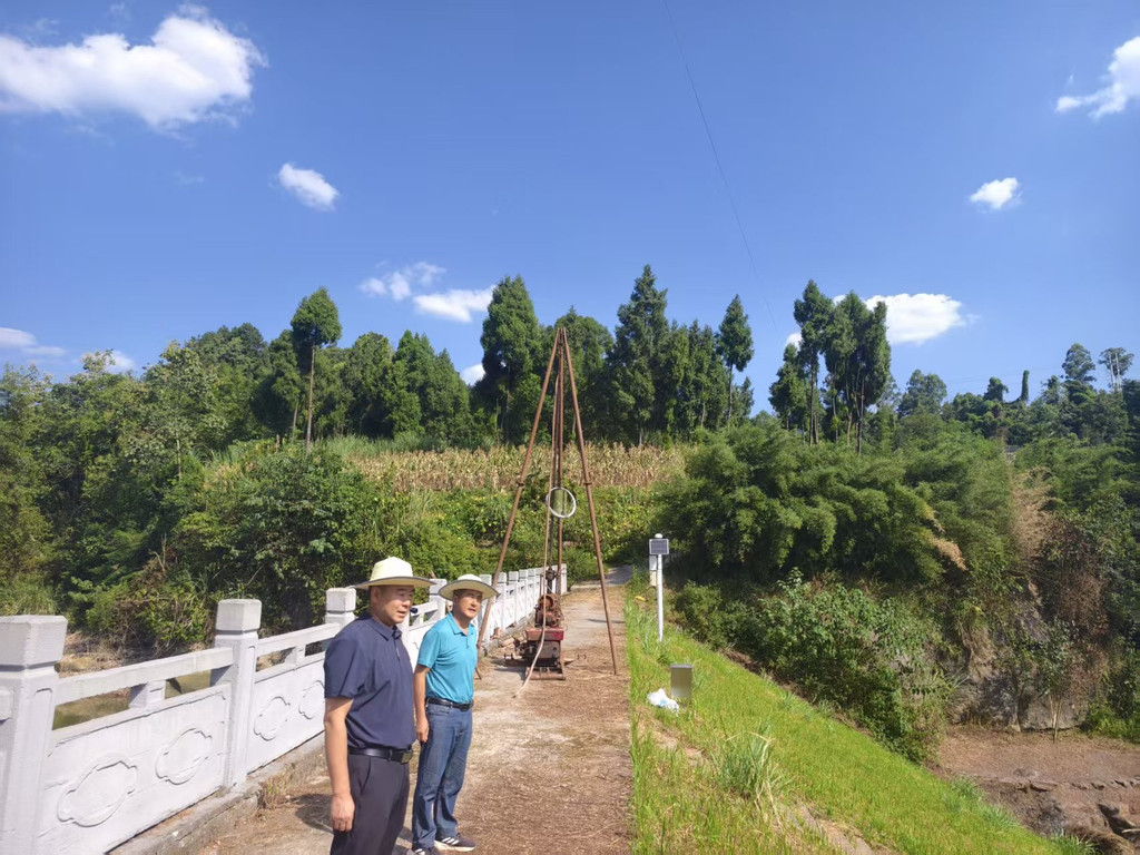 人防不松、技防升级、群防发力,山城水库穿上“铁布衫”4.jpg