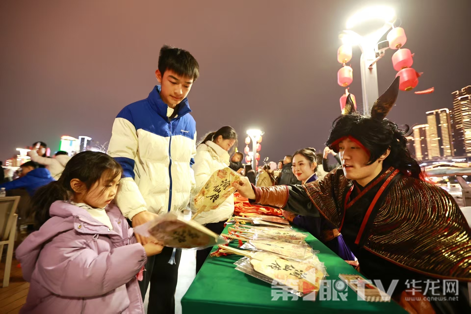 打造“移动江上剧场” 重庆“两江游”体验上新3.jpg